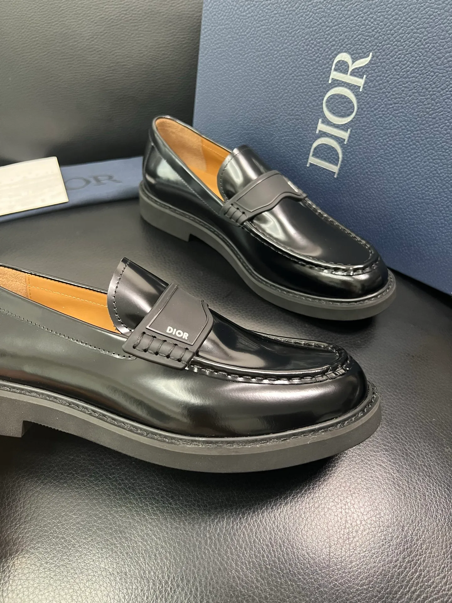 Men's men's shoes💰860 Dior top crafts Dior counter synchronization, original factory configuration, original cowhide fabric imported from Italy, breathable and comfortable imported water-dyed cow lining, sole: original factory special supply original sole super comfortable, original factory with single goods high quality, you can enter and exit the counter at will, welcome to compare counter synchronization, code number 39-44 (order 38 45) 85853